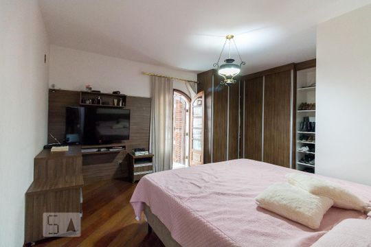Quarto 1 suíte de casa para alugar com 4 quartos, 385m² em Jardim Toscana, Guarulhos