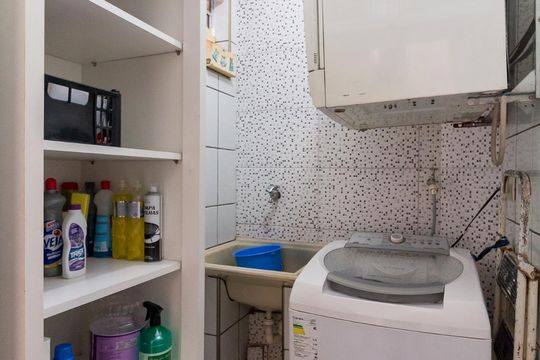 Área de serviço de casa para alugar com 4 quartos, 385m² em Jardim Toscana, Guarulhos