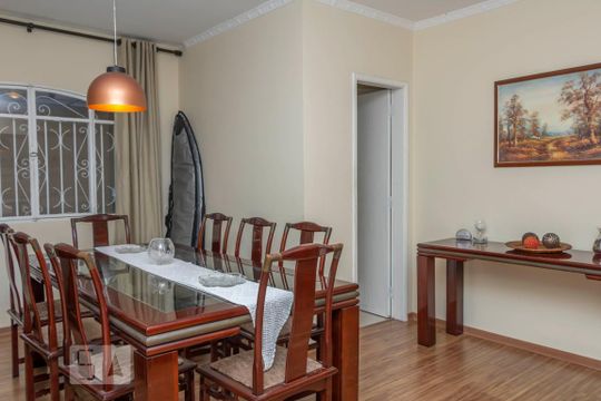 Casa à venda com 3 quartos, 247m² em Vila Guarani, São Paulo