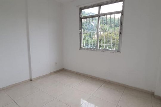 Quarto 1 de apartamento para alugar com 2 quartos, 76m² em Santa Rosa, Niterói