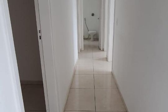 Corredor de apartamento para alugar com 2 quartos, 76m² em Santa Rosa, Niterói