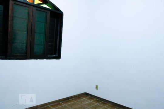 Quarto de casa para alugar com 1 quarto, 30m² em Jardim Satelite, São Paulo
