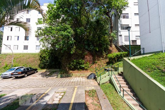 Vista  de apartamento à venda com 2 quartos, 50m² em Jardim Jaqueline, São Paulo