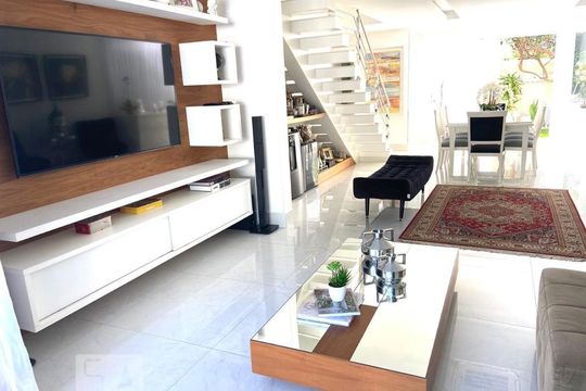 Casa de Condomínio à venda com 4 quartos, 243m² em Vargem Grande, Rio de Janeiro