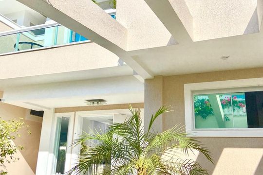 Casa de Condomínio à venda com 4 quartos, 243m² em Vargem Grande, Rio de Janeiro