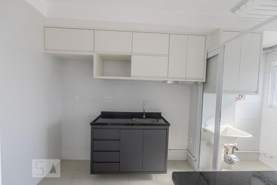 Cozinha de apartamento para alugar com 2 quartos, 46m² em Quinta da Paineira, São Paulo