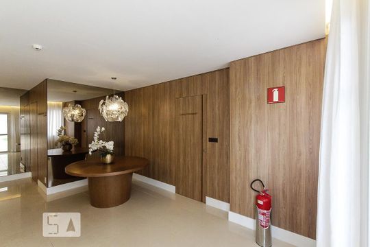 Hall de apartamento à venda com 2 quartos, 61m² em Vila Califórnia, São Paulo