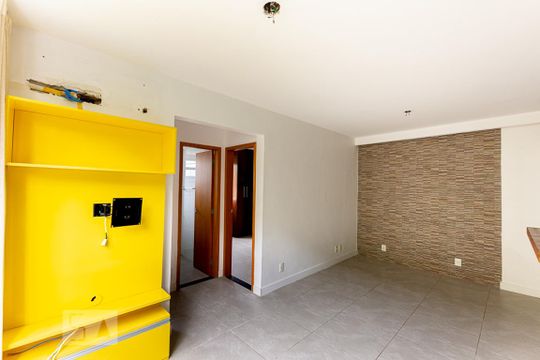 Sala de apartamento à venda com 2 quartos, 56m² em Engenhoca, Niterói