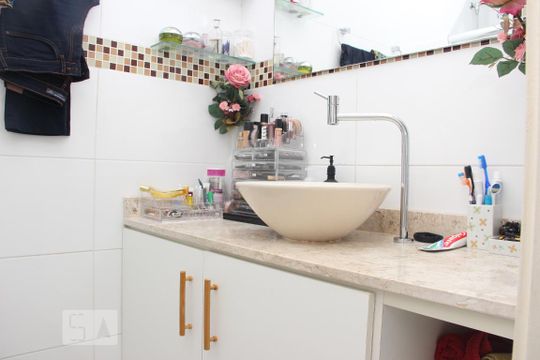 banheiro 1 de apartamento à venda com 2 quartos, 78m² em Maracanã, Rio de Janeiro
