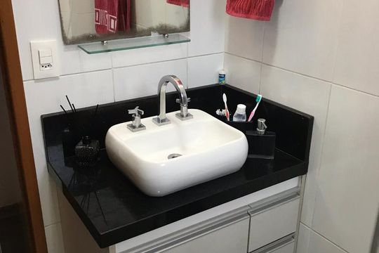 Banheiro de apartamento à venda com 1 quarto, 100m² em Nova Gerty, São Caetano do Sul