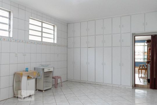 Cozinha de casa para alugar com 4 quartos, 198m² em Vila Firmiano Pinto, São Paulo