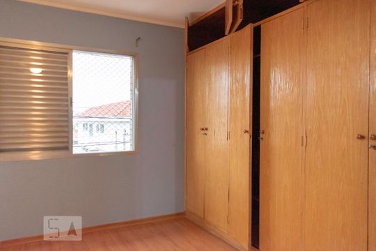 Suíte de casa para alugar com 4 quartos, 198m² em Vila Firmiano Pinto, São Paulo