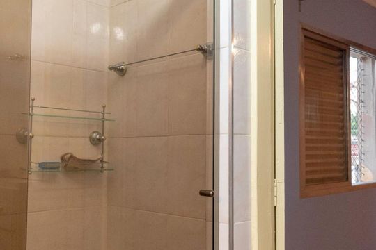 Banheiro da Suíte de casa para alugar com 4 quartos, 198m² em Vila Firmiano Pinto, São Paulo