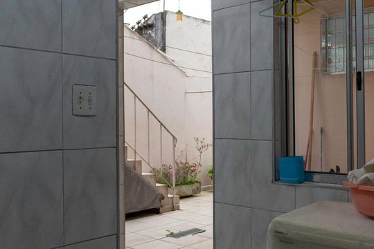 Área de Serviço de casa para alugar com 4 quartos, 198m² em Vila Firmiano Pinto, São Paulo