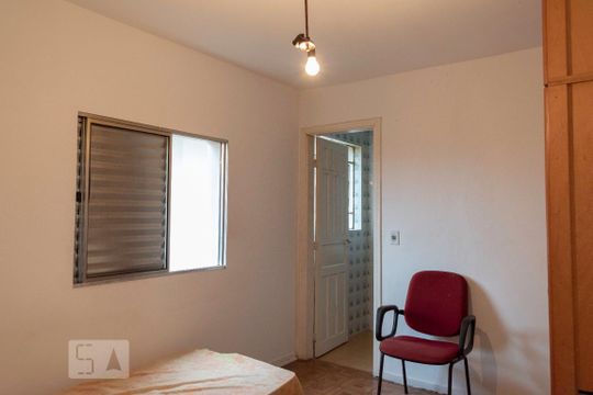 Quarto de Serviço de casa para alugar com 4 quartos, 198m² em Vila Firmiano Pinto, São Paulo