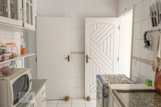 Cozinha de casa de condomínio para alugar com 2 quartos, 82m² em Casa Verde Alta, São Paulo