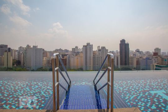 Piscina de kitnet/studio à venda com 1 quarto, 36m² em Consolação, São Paulo