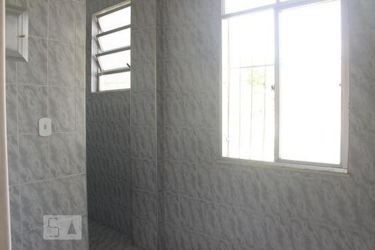 cozinha de apartamento para alugar com 2 quartos, 55m² em São Francisco Xavier, Rio de Janeiro