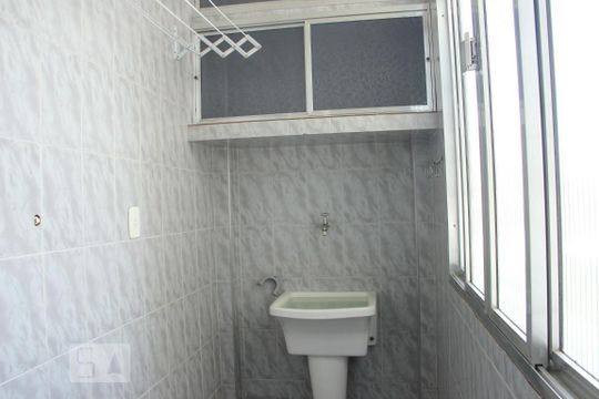 area de serviço de apartamento para alugar com 2 quartos, 55m² em São Francisco Xavier, Rio de Janeiro