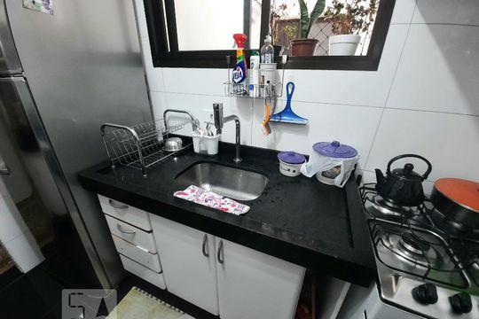 Cozinha de apartamento para alugar com 3 quartos, 70m² em Nova Petrópolis, São Bernardo do Campo