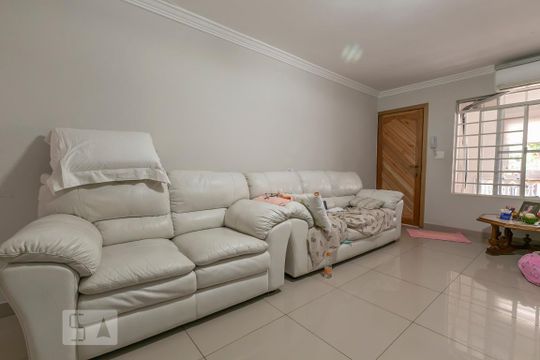 Sala de casa para alugar com 2 quartos, 250m² em Piqueri, São Paulo