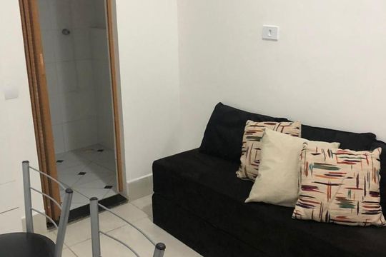 Sala/Quarto de kitnet/studio para alugar com 1 quarto, 18m² em Mirandópolis, São Paulo