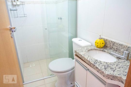 Banheiro 2 de apartamento para alugar com 2 quartos, 54m² em Setor Leste Universitário, Goiânia