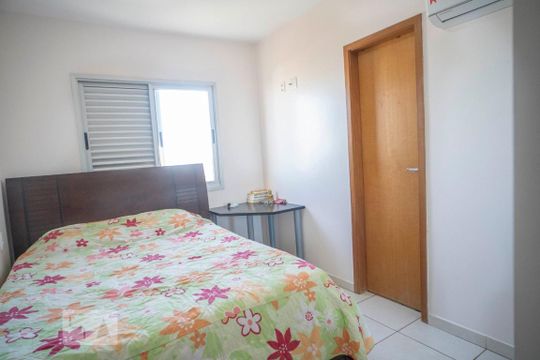 Quarto 1 de apartamento para alugar com 2 quartos, 54m² em Setor Leste Universitário, Goiânia