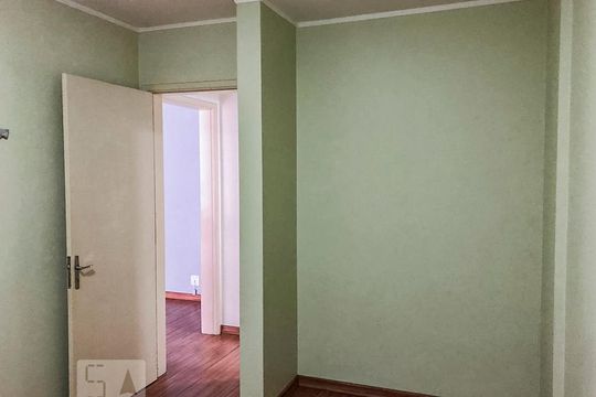 Dormitório de apartamento à venda com 1 quarto, 50m² em Centro Histórico, Porto Alegre