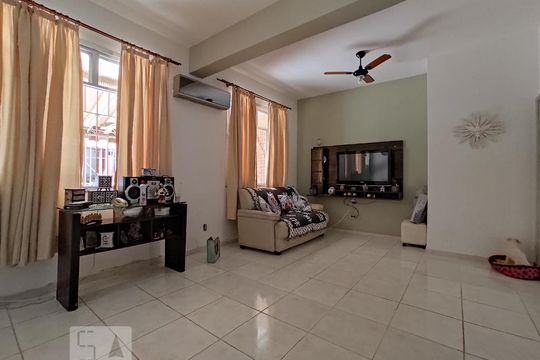 Sala de casa de condomínio à venda com 3 quartos, 150m² em Portuguesa, Rio de Janeiro