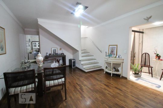 Casa à venda com 2 quartos, 126m² em Vila Gustavo, São Paulo