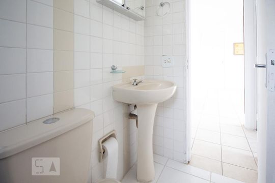 Banheiro de apartamento à venda com 1 quarto, 45m² em Vila Paulista, São Paulo