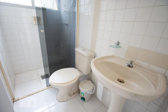 Banheiro de apartamento à venda com 1 quarto, 45m² em Vila Paulista, São Paulo