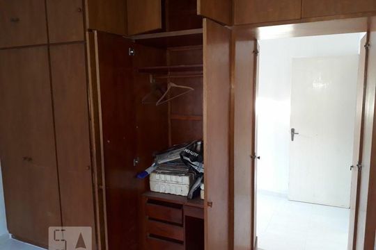 Quarto de casa à venda com 2 quartos, 250m² em Jardim São Ricardo, São Paulo