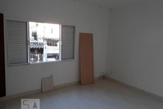 Sala de casa à venda com 2 quartos, 250m² em Jardim São Ricardo, São Paulo