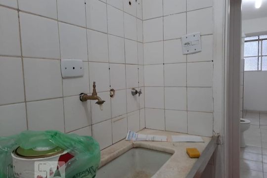 Cozinha de apartamento à venda com 1 quarto, 38m² em Sé, São Paulo
