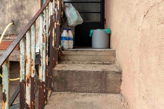 Acesso Área Externa de casa à venda com 3 quartos, 310m² em Vila Corberi, São Paulo