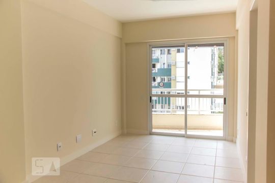 Sala de apartamento para alugar com 2 quartos, 80m² em Itacorubi, Florianópolis
