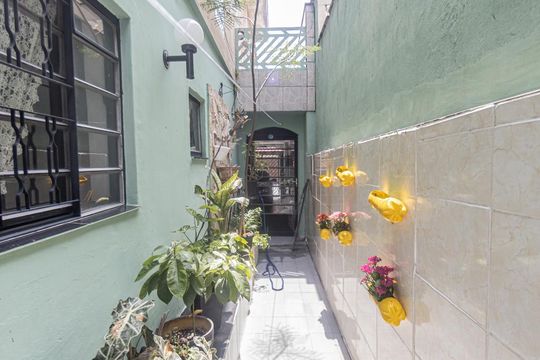 Área Externa de casa à venda com 3 quartos, 125m² em Jardim Piqueroby, São Paulo