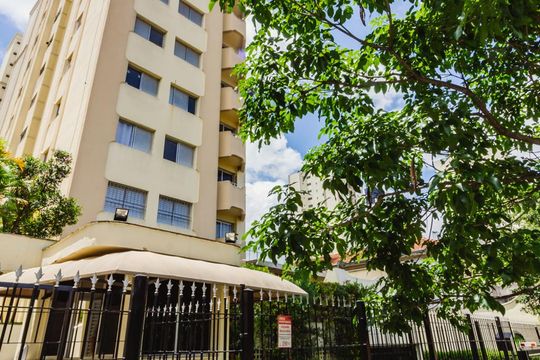 Fachada de apartamento para alugar com 3 quartos, 72m² em Lapa, São Paulo