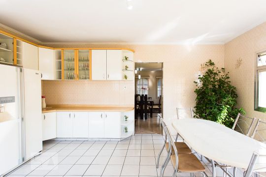 Cozinha de casa à venda com 3 quartos, 350m² em Vila Carrão, São Paulo