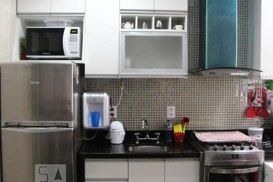 Cozinha  de apartamento para alugar com 1 quarto, 30m² em Copacabana, Rio de Janeiro