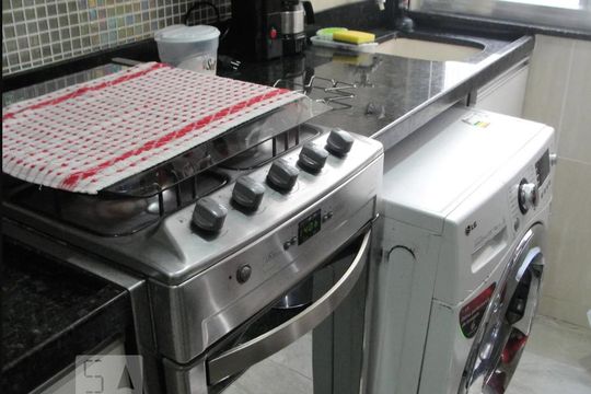 Cozinha  de apartamento para alugar com 1 quarto, 30m² em Copacabana, Rio de Janeiro