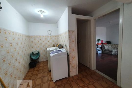 Área de serviço de casa à venda com 2 quartos, 180m² em Jardim Rosa de Franca, Guarulhos