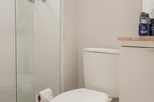 Banheiro Social de apartamento para alugar com 2 quartos, 42m² em Santa Maria, Santo André