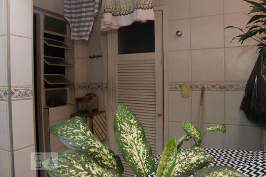 AREA DE SERVIÇO de apartamento à venda com 2 quartos, 80m² em Maracanã, Rio de Janeiro