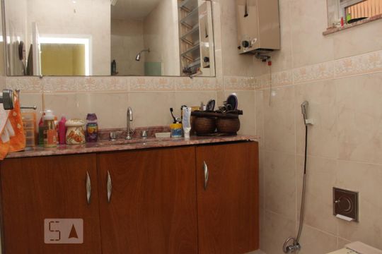 BANHEIRO de apartamento à venda com 2 quartos, 80m² em Maracanã, Rio de Janeiro