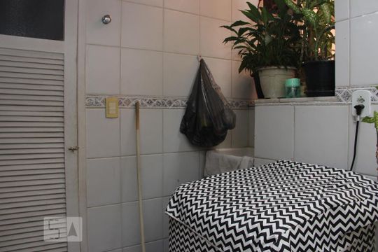 AREA DE SERVIÇO de apartamento à venda com 2 quartos, 80m² em Maracanã, Rio de Janeiro