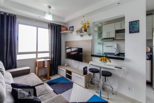 Sala de apartamento à venda com 2 quartos, 45m² em Vila Venditti, Guarulhos