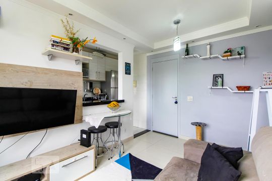 Sala de apartamento à venda com 2 quartos, 45m² em Vila Venditti, Guarulhos